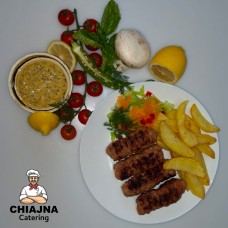 Mici 4 buc. cu cartofi prajiti Mici 4 buc. cu cartofi prajiti